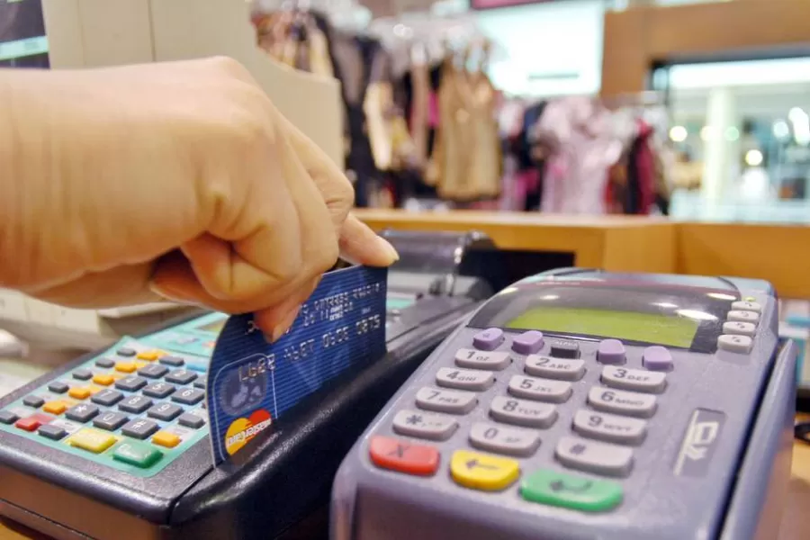 Tarjetas: por qué la de crédito le ganó terreno la de débito