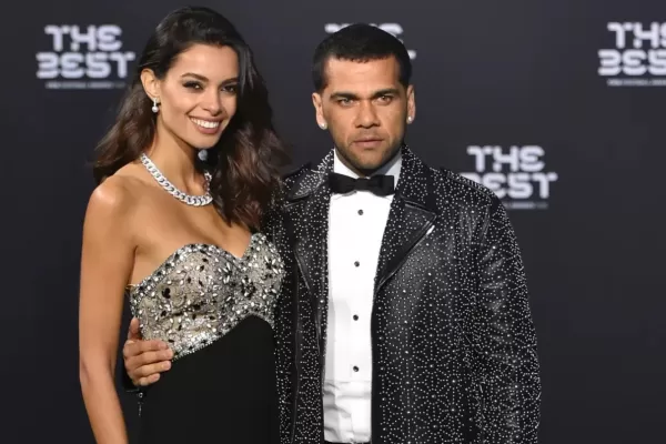 “Cornuda” y “desvergonzada”: la mujer de Dani Alves habló del calvario que vive