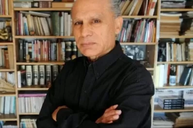 Entrevista a Enrique Medina: “El escritor escribe, siempre, en horario corrido”