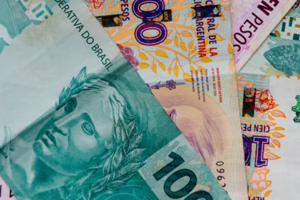 Premio Nobel de Economía cuestionó el proyecto de moneda común entre Argentina y Brasil