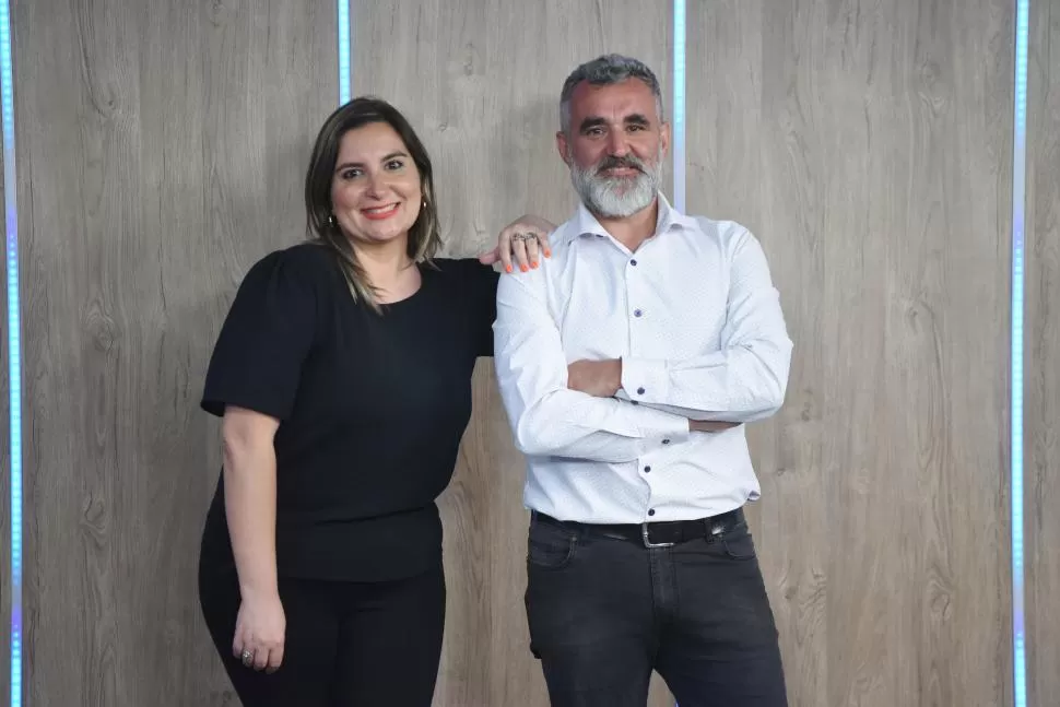 UN EQUIPO DE PRIMERA. Gabriela Baigorri e Indalecio Sánchez, Carolina Servetto, José Názaro, Matías Auad y Ángeles Macome. 