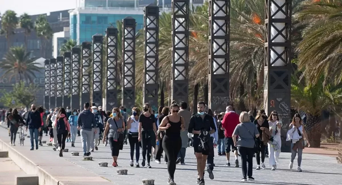 España: el barbijo dejará de ser obligatorio en el transporte público