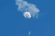 Estados Unidos derribó un objeto cilíndrico no identificado sobre Canadá