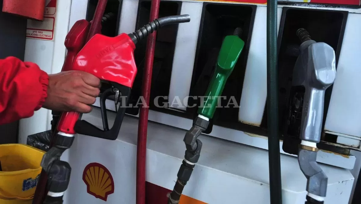NUEVO GOLPE AL BOLSILLO. Shell subió el precio de sus combustibles.