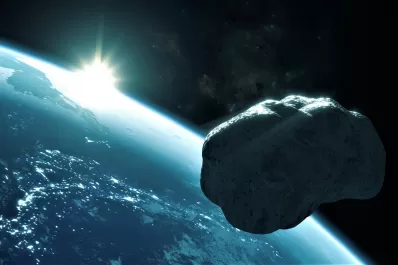 Astrónomos descubrieron que la Tierra posee una miniluna que podría chocar contra ella