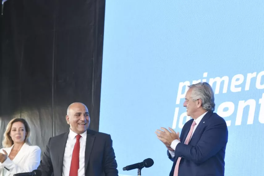 CON EL PRESIDENTE. Juan Manzur, junto a Alberto Fernández. Foto de Prensa Jefatura de Gabinete