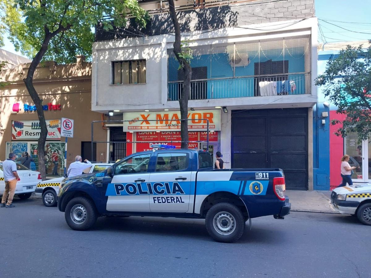 Allanan dos comercios en Tucumán por infracción a la Ley de Marcas