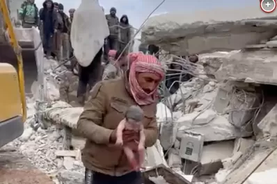 Terremoto en Siria: la “bebé milagro” se salva de un secuestro