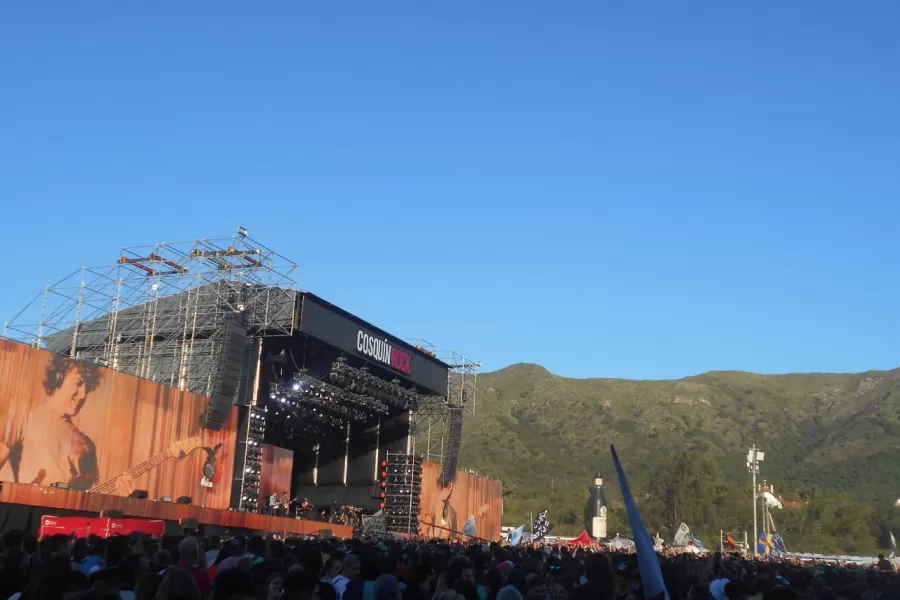 Cosquín Rock: una verdadera fiesta que reivindica el rock clásico y le da espacio a las nuevas expresiones