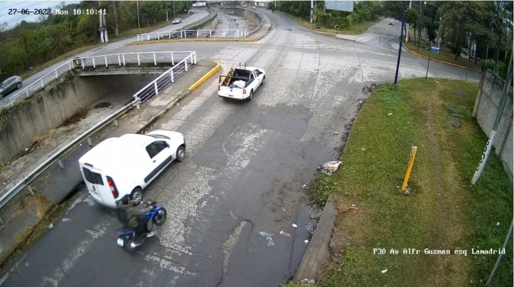 DESCUBIERTO. El imputado, que reconoció el hecho, había sido captado por las cámaras de San José y Yerba Buena cuando circulaba en una moto. 