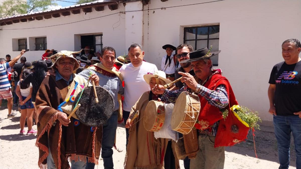 EN AMAICHA. El vicepresidente de la Legislatura, Regino Amado, representó al Gobierno provincial en la Fiesta de la Pachamama. 