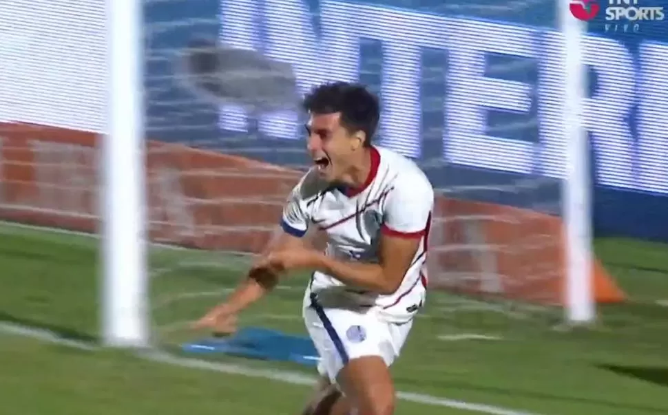 FESTEJO. Federico Gattoni ya marcó el gol que le dio la victoria a San Lorenzo.  