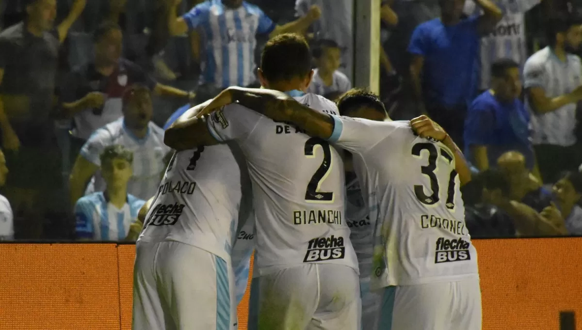 UNIDOS. A pesar de que todavía no ganó en este torneo, en Atlético no se desesperan y miran el futuro con optimismo. PRENSA DE ATLÉTICO TUCUMÁN 