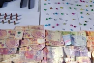 En un allanamiento secuestraron dosis de cocaína, dinero en efectivo y un arma de fuego