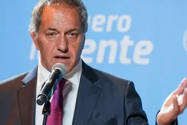 Alberto Fernández cuestionó a Scioli por su posible continuidad como embajador en la gestión de Milei