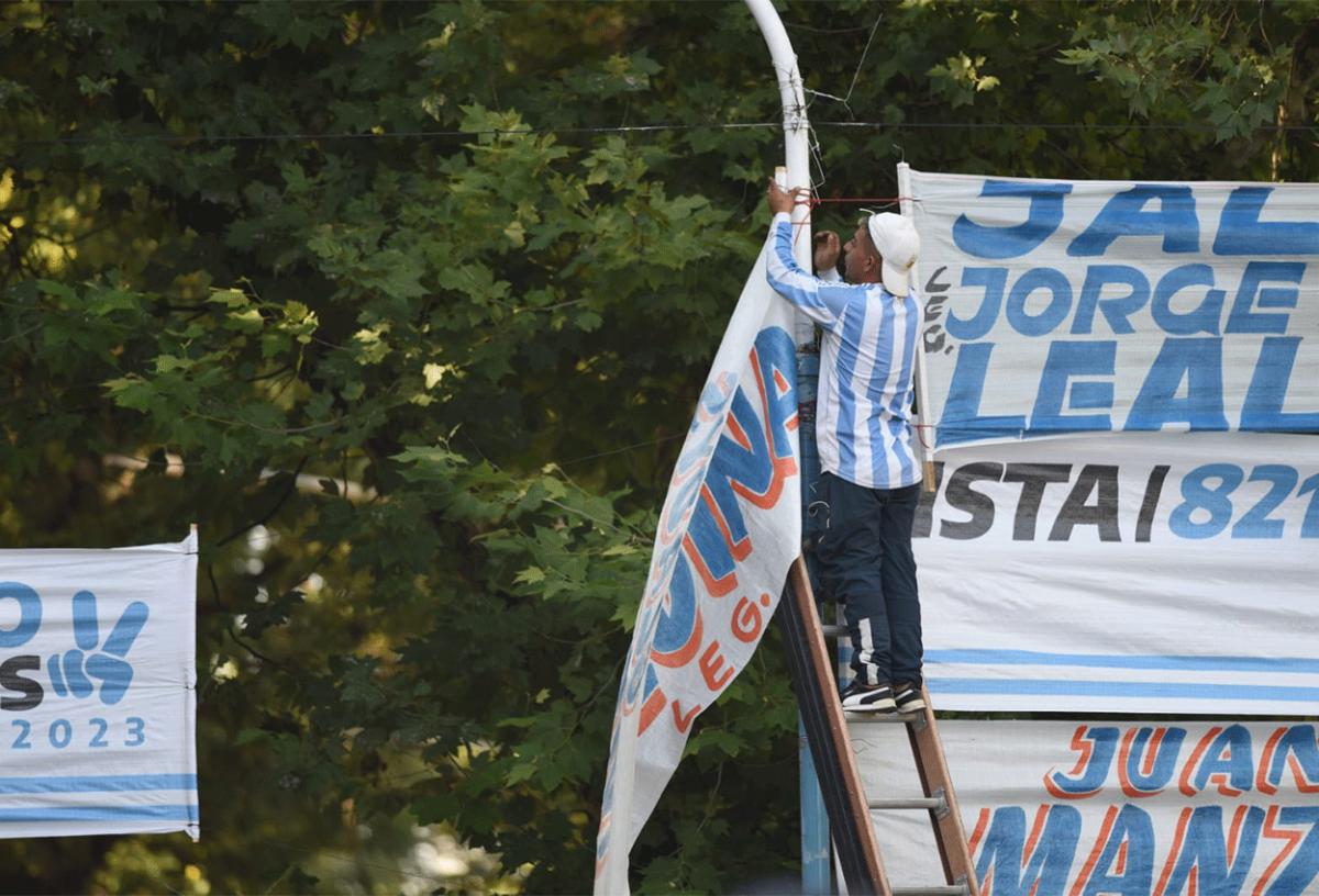 Miles de militantes y calles cortadas: el escenario que recibió a Manzur en la Legislatura