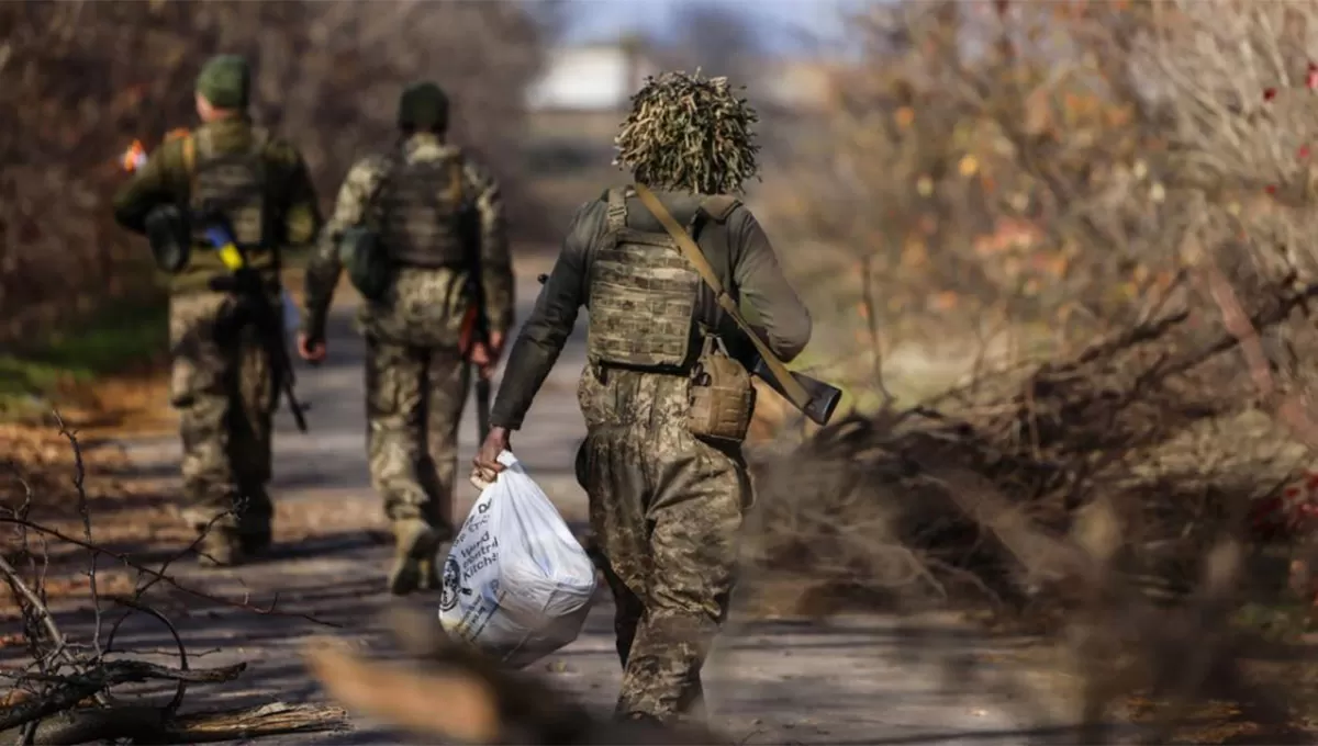 RETIRADA. Las tropas rusas estuvieron más de seis meses controlando la ciudad de Jersón.