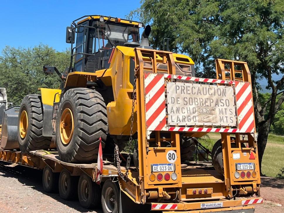 El Cadillal: anuncian que llegaron las máquinas para reparar una presa
