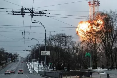 Ucrania: condenaron a prisión a un piloto ruso que bombardeó una torre de televisión