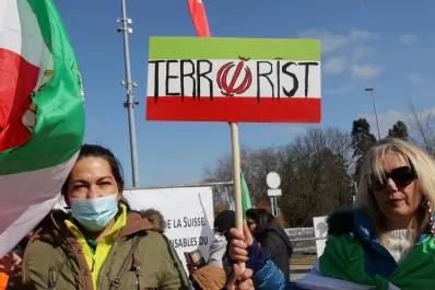 Más niñas envenenadas en Irán