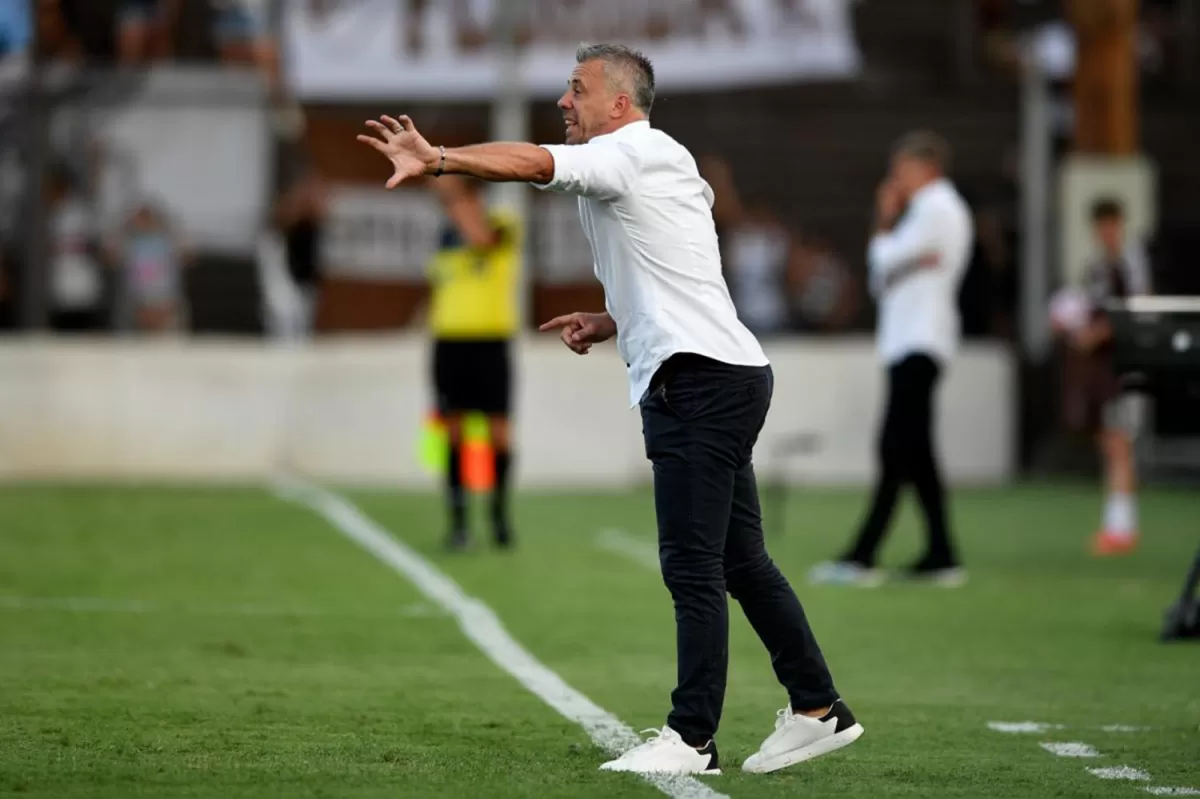 Lucas Pusineri, el entrenador Decano.