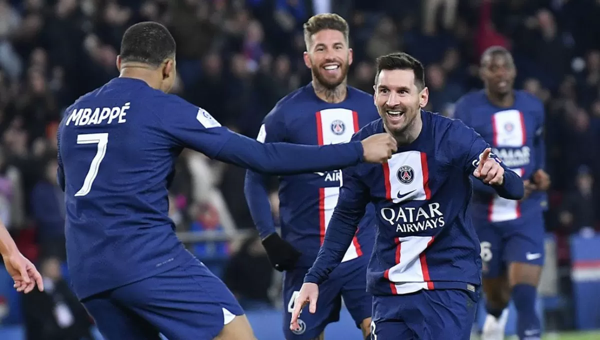 OBLIGADOS. Messi y Mbappé intentarán evitar otro fracaso continental para el PSG.