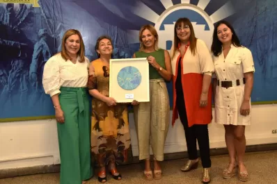 Mujeres destacadas: premiadas por la Municipalidad