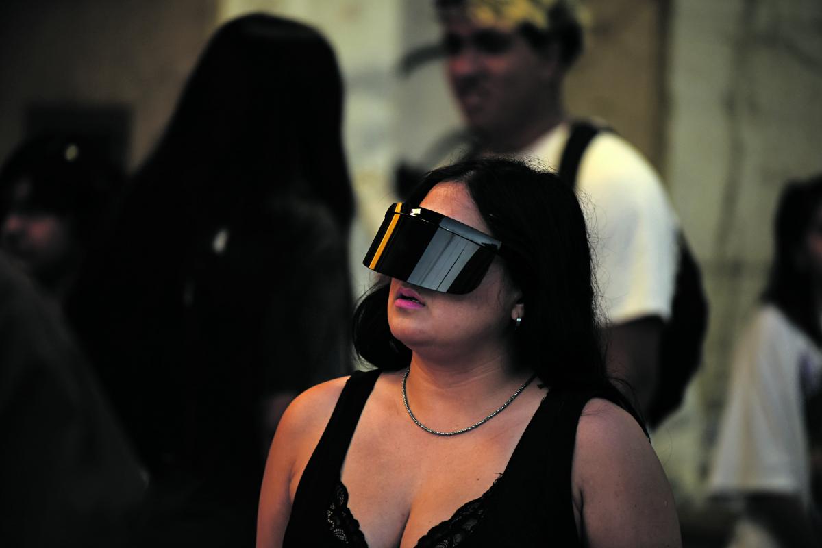 PRODUCIDA. Todos buscaron sus mejores looks para recibir al músico.