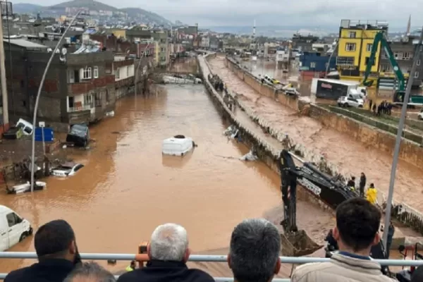Turquía: al menos 14 muertos y 5 desaparecidos por inundaciones en la misma zona afectada por el terremoto