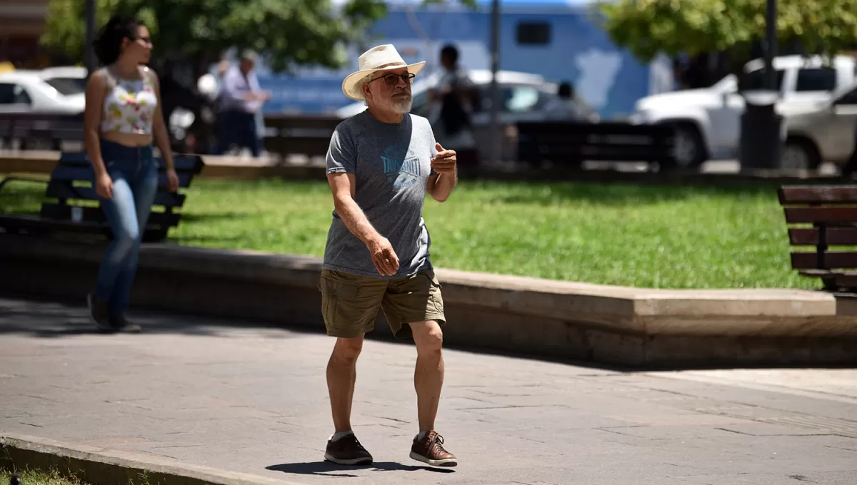 MUCHO SOL. Se espera cielo despejado y una máxima que superaría los 33 °C de sensación térmica.