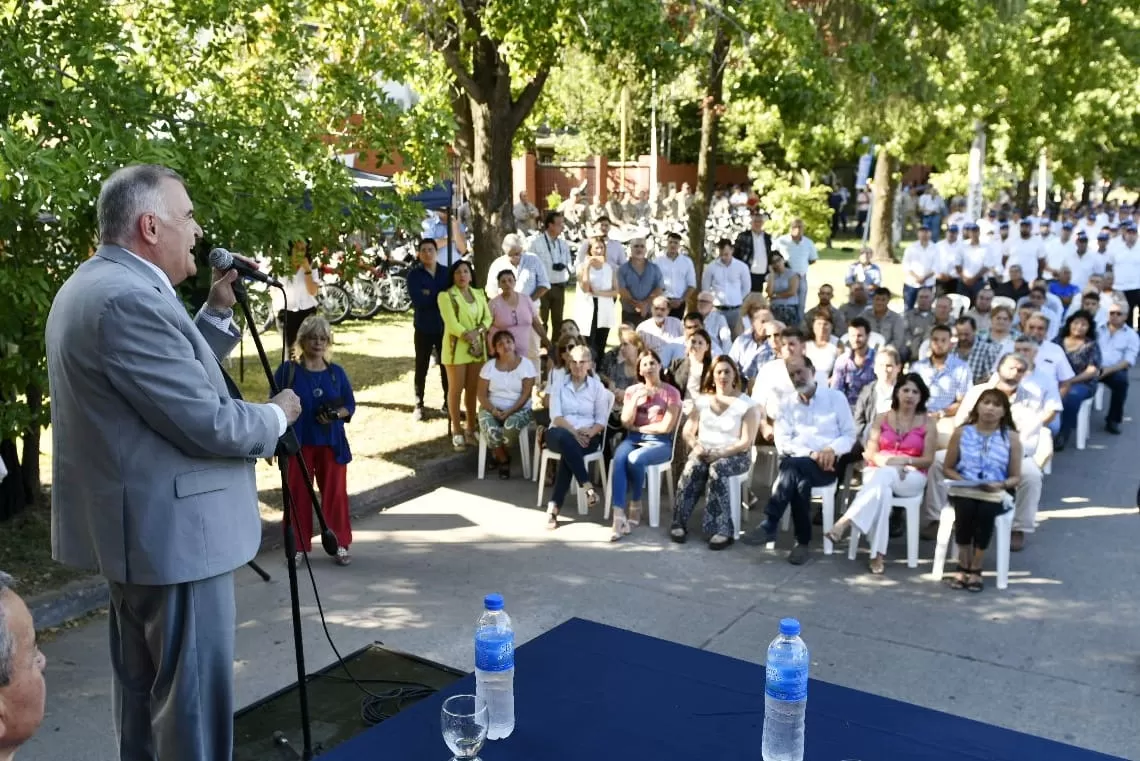 Osvaldo Jaldo encabezó el acto oficial. 