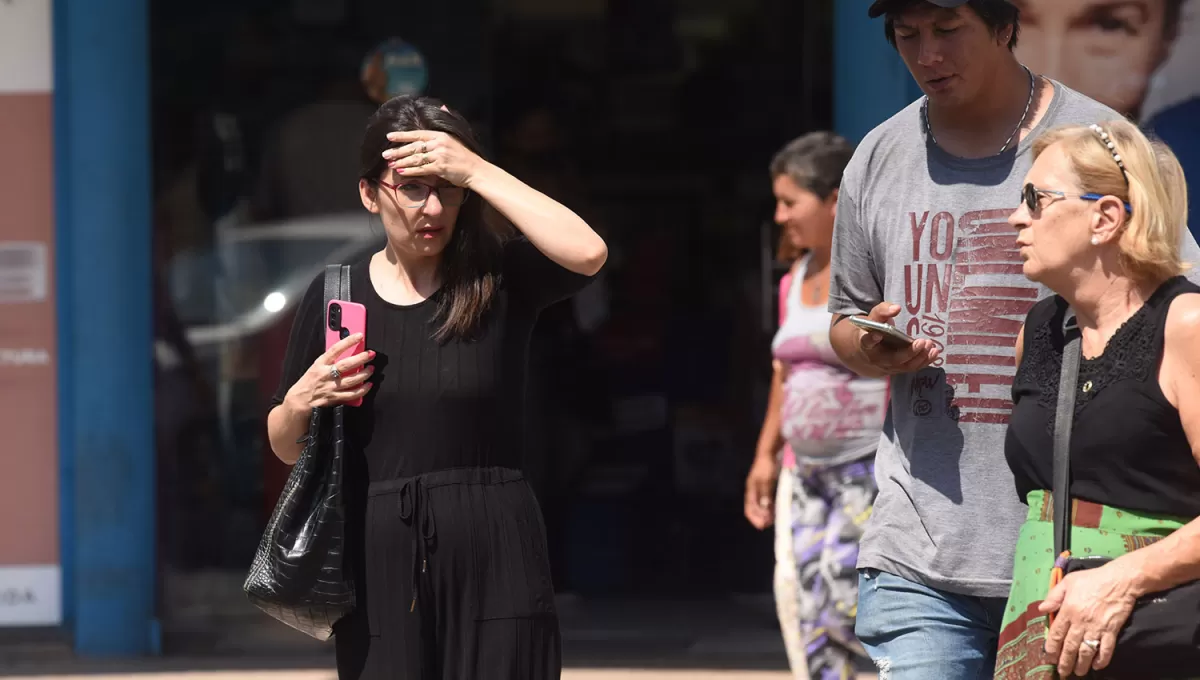INTENSO. El calor será sofocante durante la jornada.