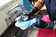 Empleadas domésticas: qué es la zona desfavorable y cuál es el extra que cobrarán las trabajadoras de estos lugares