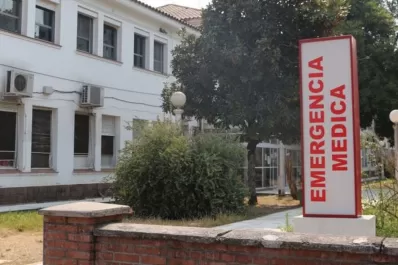 Su ex suegra la esperó afuera del colegio, le dio una paliza y terminó en el hospital