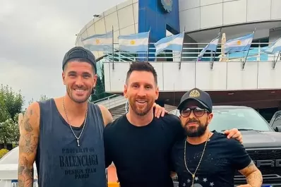 Messi cumplió su promesa y se hizo un tatuaje