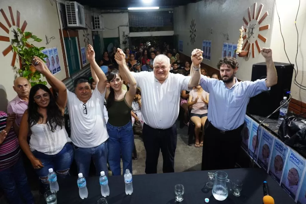 FEDERICO MASSO Y el equipo de Libres del Sur recorren los barrios. 