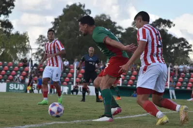 Jugar con Agropecuario: poquitos hinchas, cero barra brava y una billetera generosa