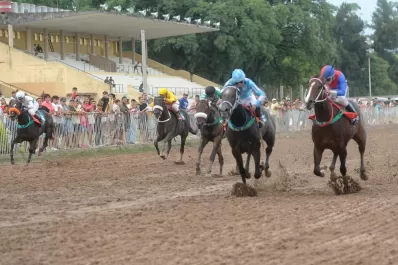 Turf: Mostró precocidad y un gran golpe de velocidad final