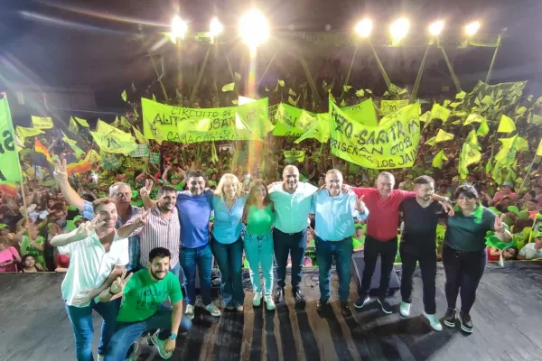 La “Marea Verde” en el Hipódromo:acto en apoyo a Jaldo, Manzur y Chahla