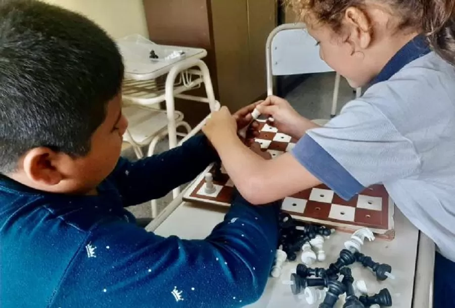 Ajedrez Educativo en la Escuela Especial Luis Braille