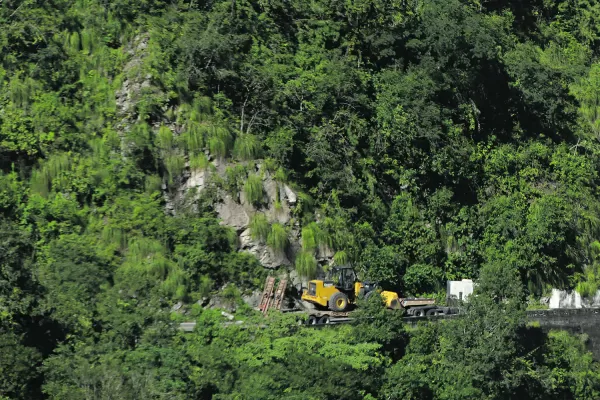 Desmoronamientos: “Este cerro transpira... tiene cascadas y vertientes por todos lados”