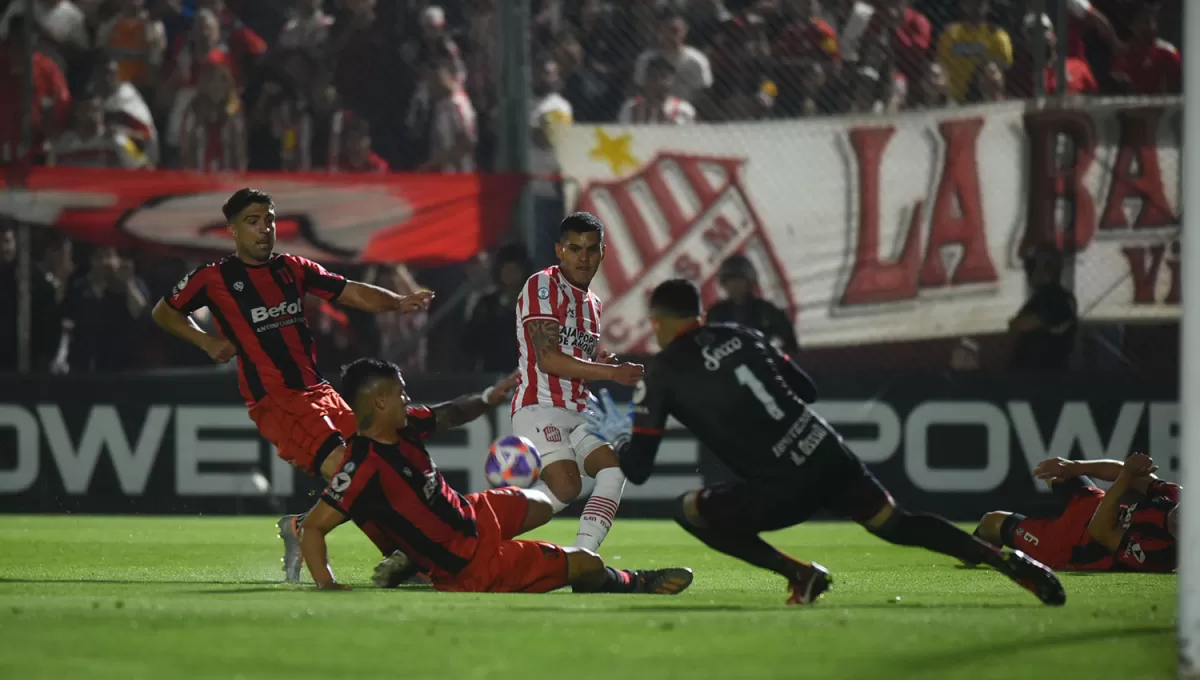 DESAFECTADO. Mauro Verón es uno de los futbolistas de San Martín que se infectaron con dengue.