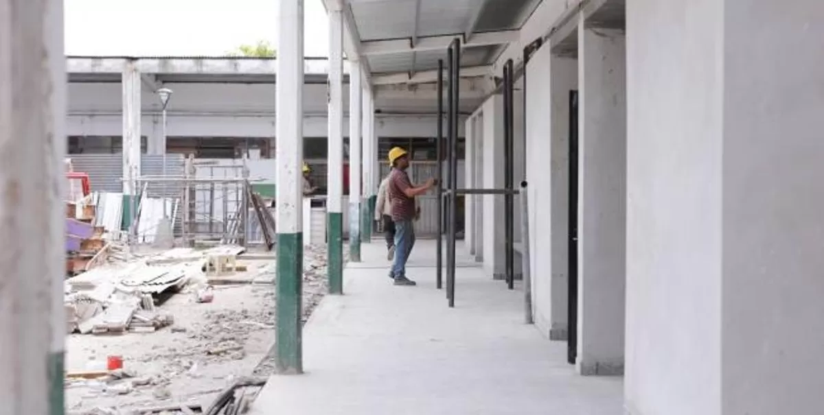 Avanzan las obras de refacción y ampliación en la Escuela Media de Los Nogales