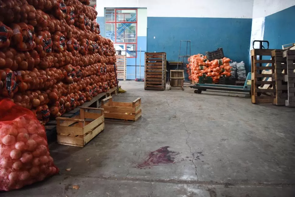 NO TUVIERON PIEDAD. Los jóvenes que asesinaron a Luis Granito no tuvieron ninguna contemplación con el puestero del Mercofrut. La Gaceta / foto de Analía Jaramillo