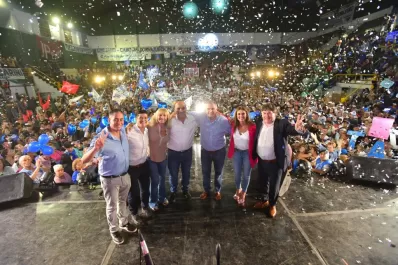 Con un acto, Tucumán en Positivo expresó su apoyo a Jaldo, Manzur y Chahla