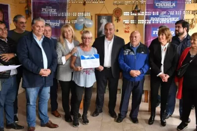 El Gobierno concretó la habilitación de la red de gas natural del barrio Cardenal Samoré