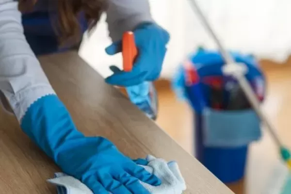 Semana Santa: cuánto cobrarán las empleadas domésticas que trabajen mañana, Viernes Santo