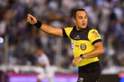 Espinoza contó por qué expulsó al Bebe Acosta y afirmó que Pusineri se ganó su respeto