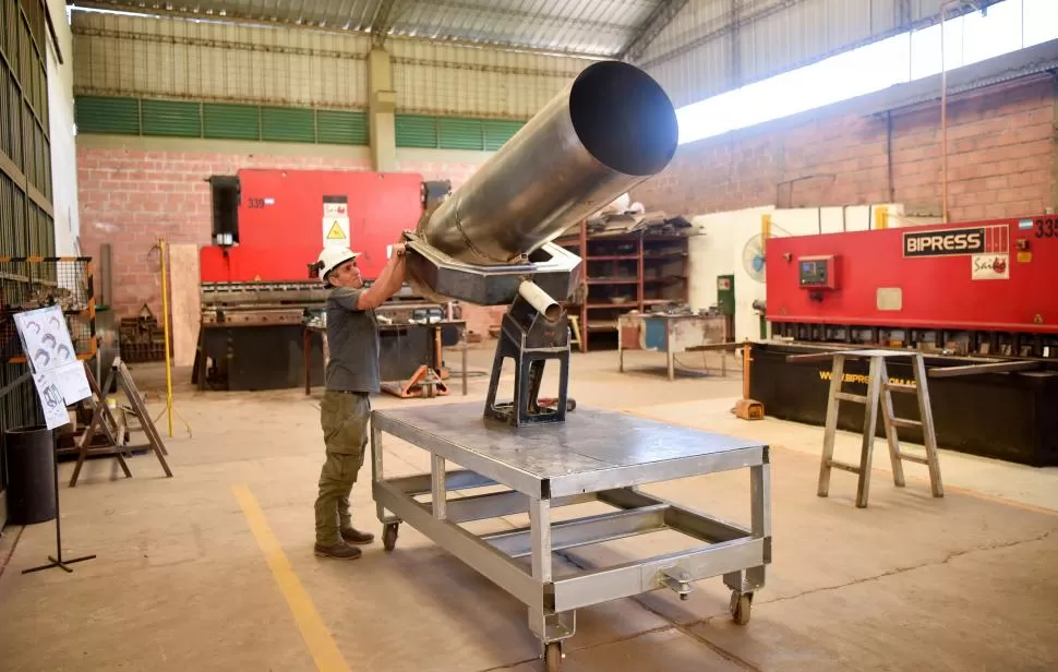 INDUSTRIA PESADA. El 90% fue construido en talleres especializados de la provincia con capacidad para elaborar piezas de alto rigor técnico. La Gaceta / Foto de Inés Quinteros Orio.