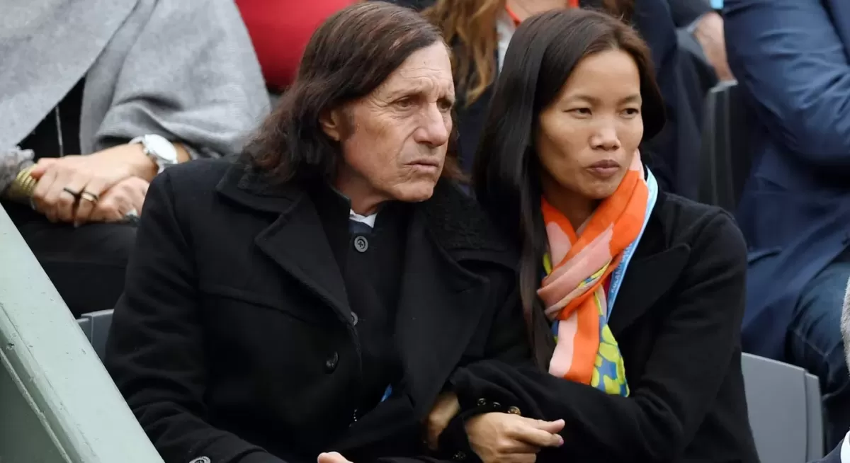 Guillermo Vilas junto a su esposa